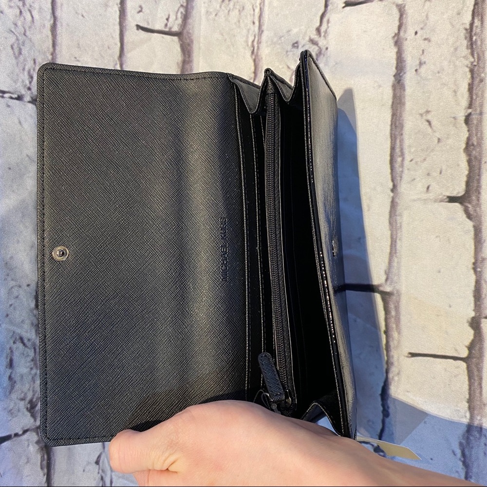 Brand New Michael Kors Glossy Black Wallet - Picture 7 of 9